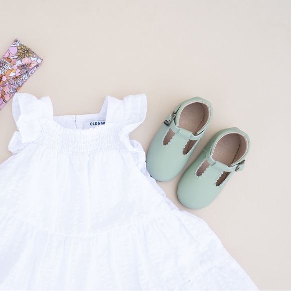 Riley & Co T-straps - Picture 9 of 11